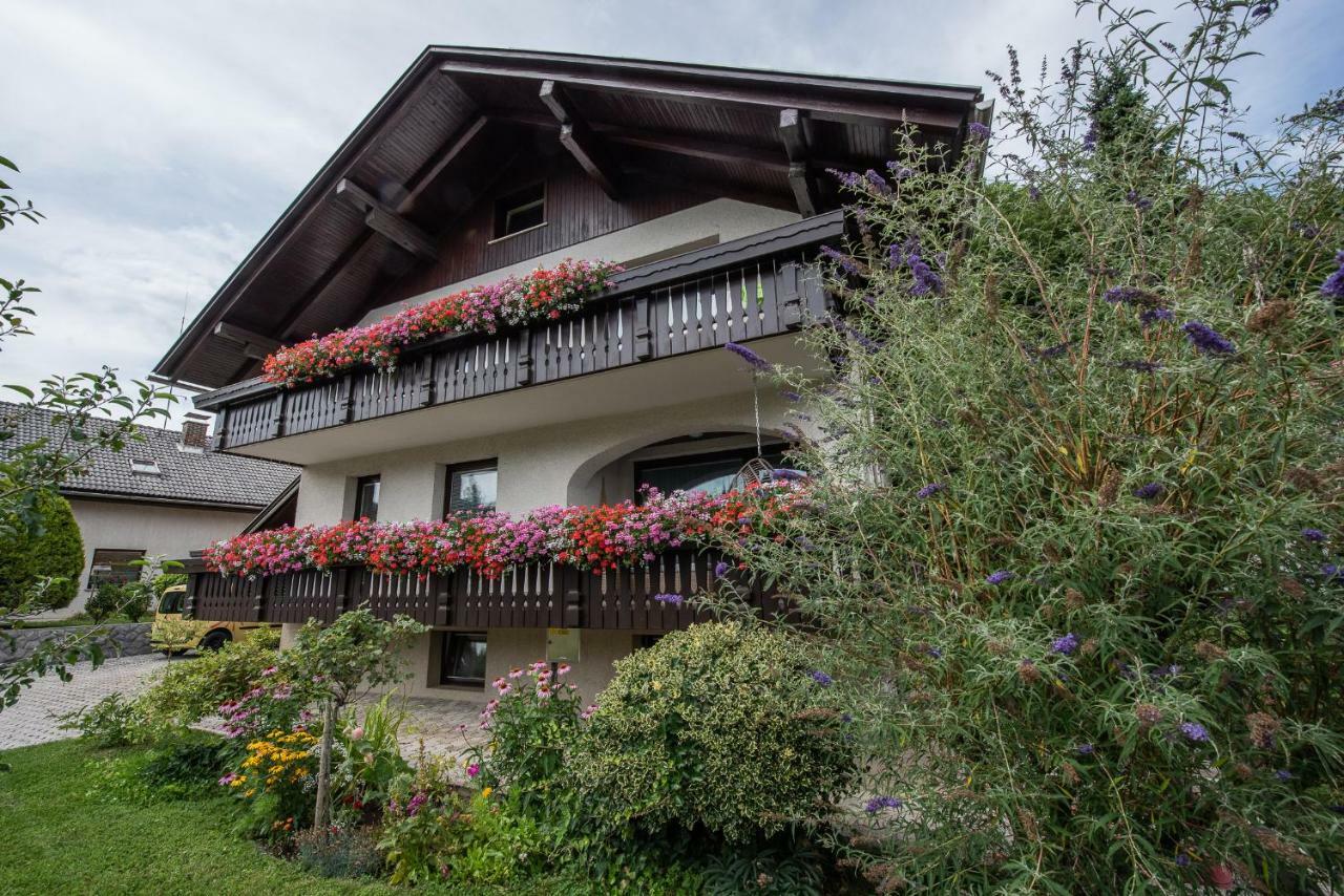 Apartments Artemida Блед Екстериор снимка